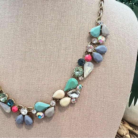 J. Crew | NWT | Colorful Necklace | Gemstone Crystal Necklace | Chunky | Pastel - Picture 4 of 9